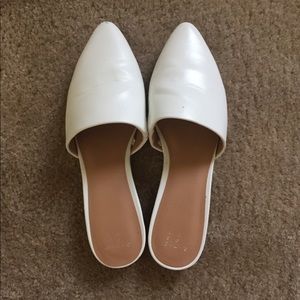 White Point-toe Mules